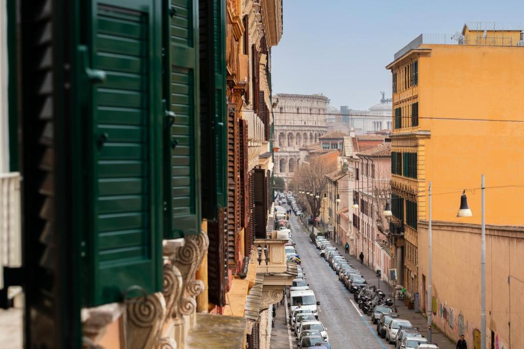Colosseo Road by Hili - 2