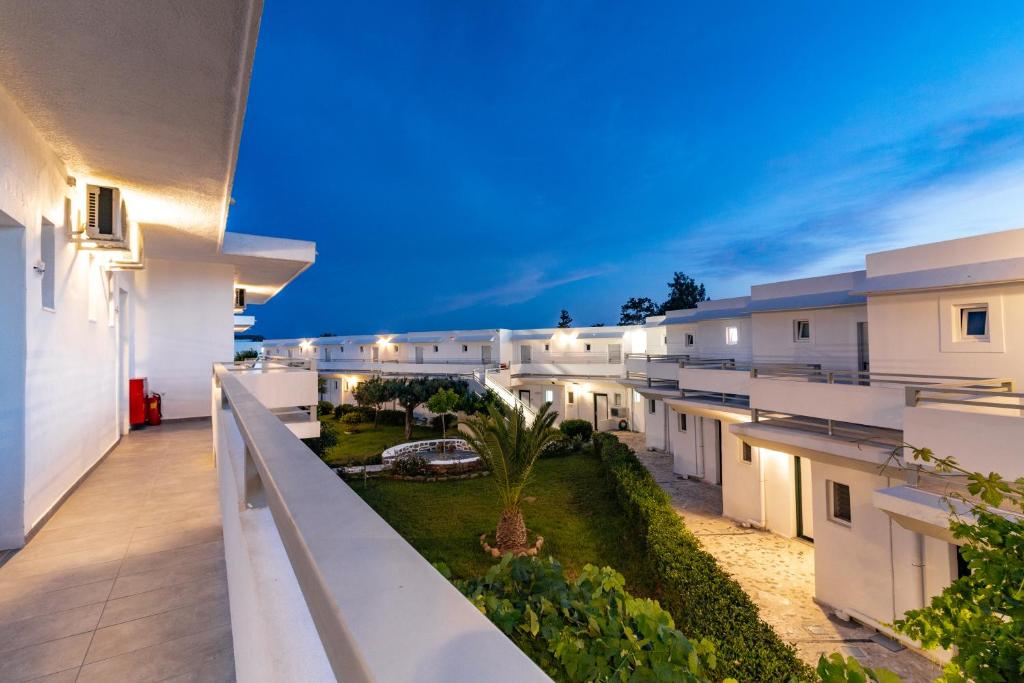 Sun Beach Lindos — Hotel building in Lardos, South Aegean