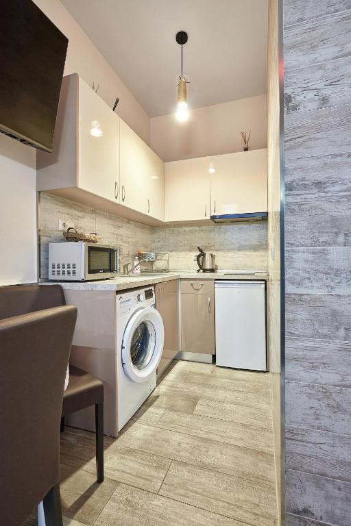 Studio in Sarafovo with Private Parking Spot by Flat Mаnаger, Burgas