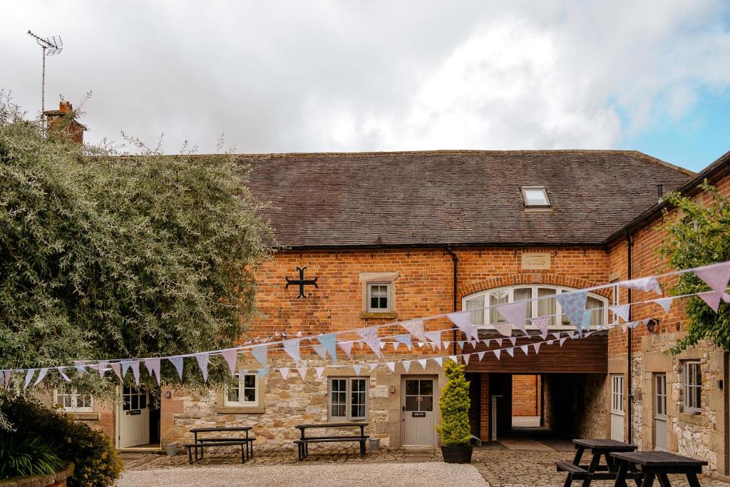 Knockerdown Cottages, Ashbourne