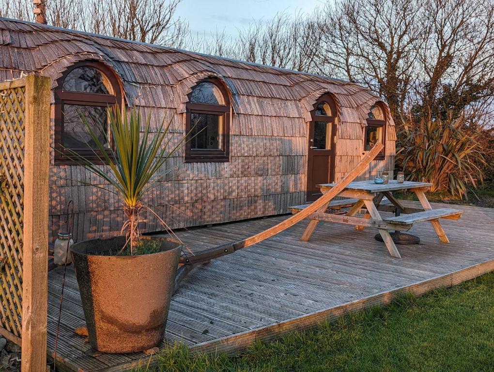 The Pilchard - Lydcott Glamping Cornwall, sea view, East Looe