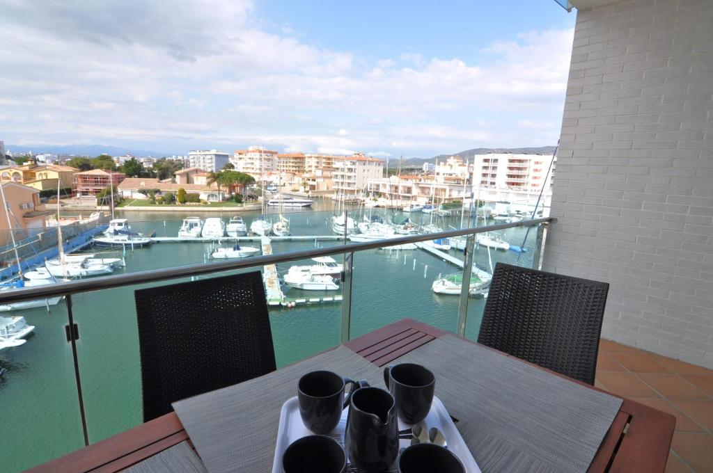 RNET - Apartments Roses Port Trebol, Roses