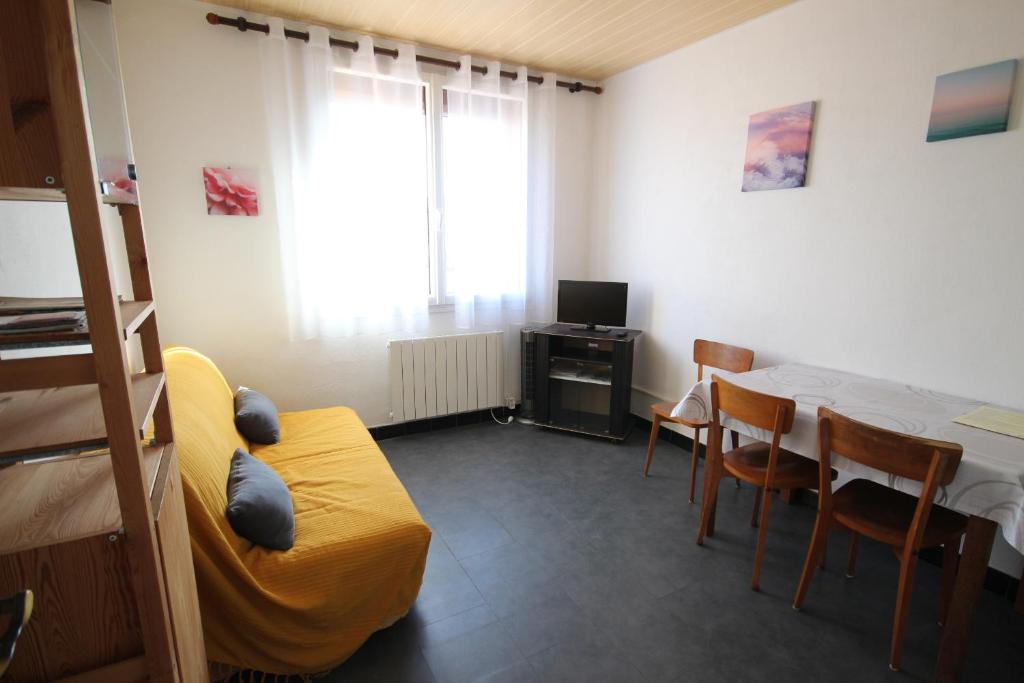 Appartement 2 pièces, au 1er étage pour 2 à 4 couchages, proche commerces et 200m plage de PORTIRAGNES PLAGE LXRH9 - 3