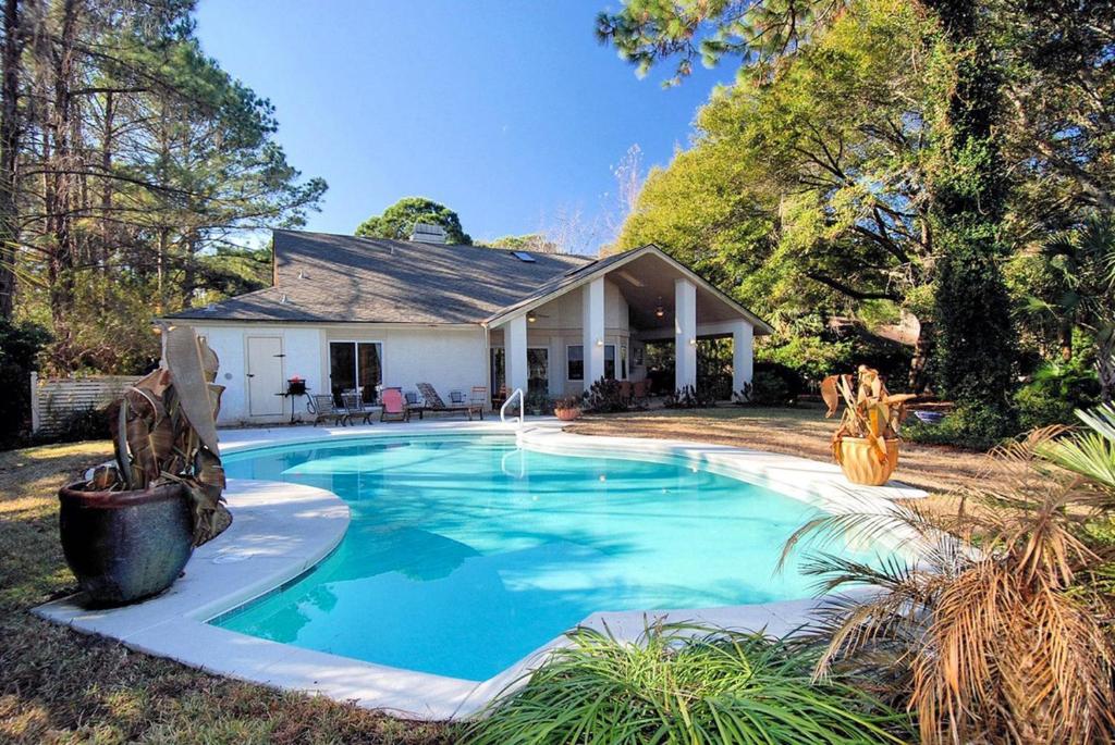 Off Shore 10, Hilton Head Island