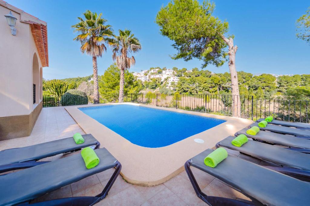 Villa Astret by Villa Plus - 2