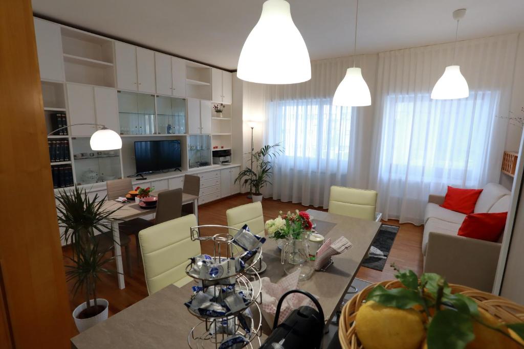 Sorrento 319 - 5