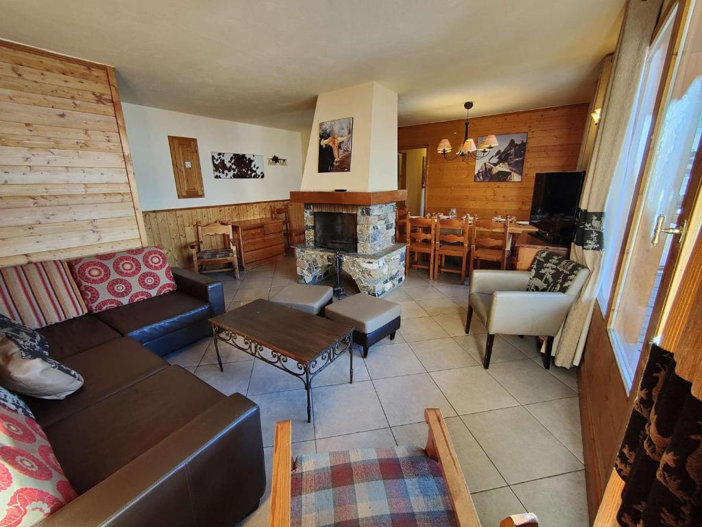Chalet confortable à Val Thorens, 50m des pistes, 8 pers., cheminée, parking, local à skis - FR-1-637-80, Val Thorens
