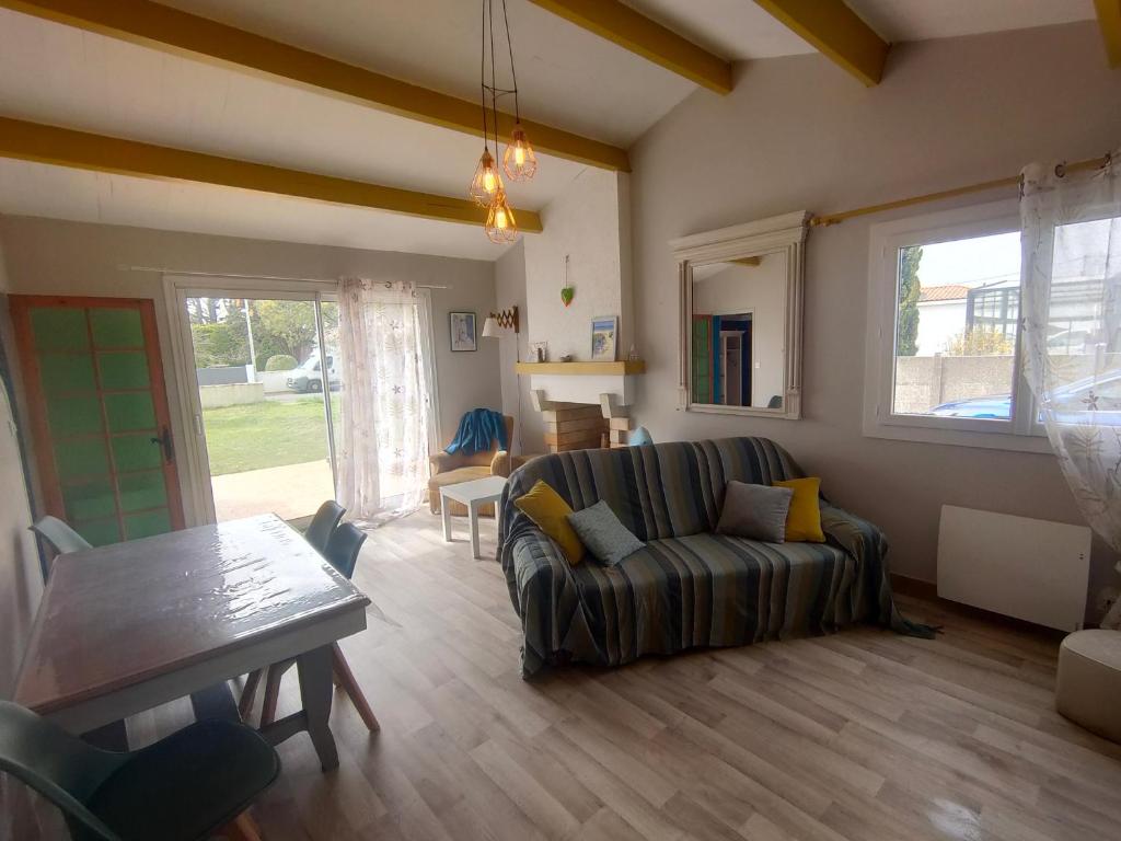 Maison rénovée 6 couchages, quartier calme près plage - FR-1-323-511 - 4