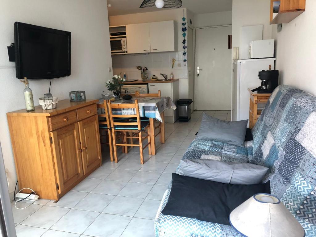 Coquet T2, quartier des quilles, climatisé, 300m des plages - 4