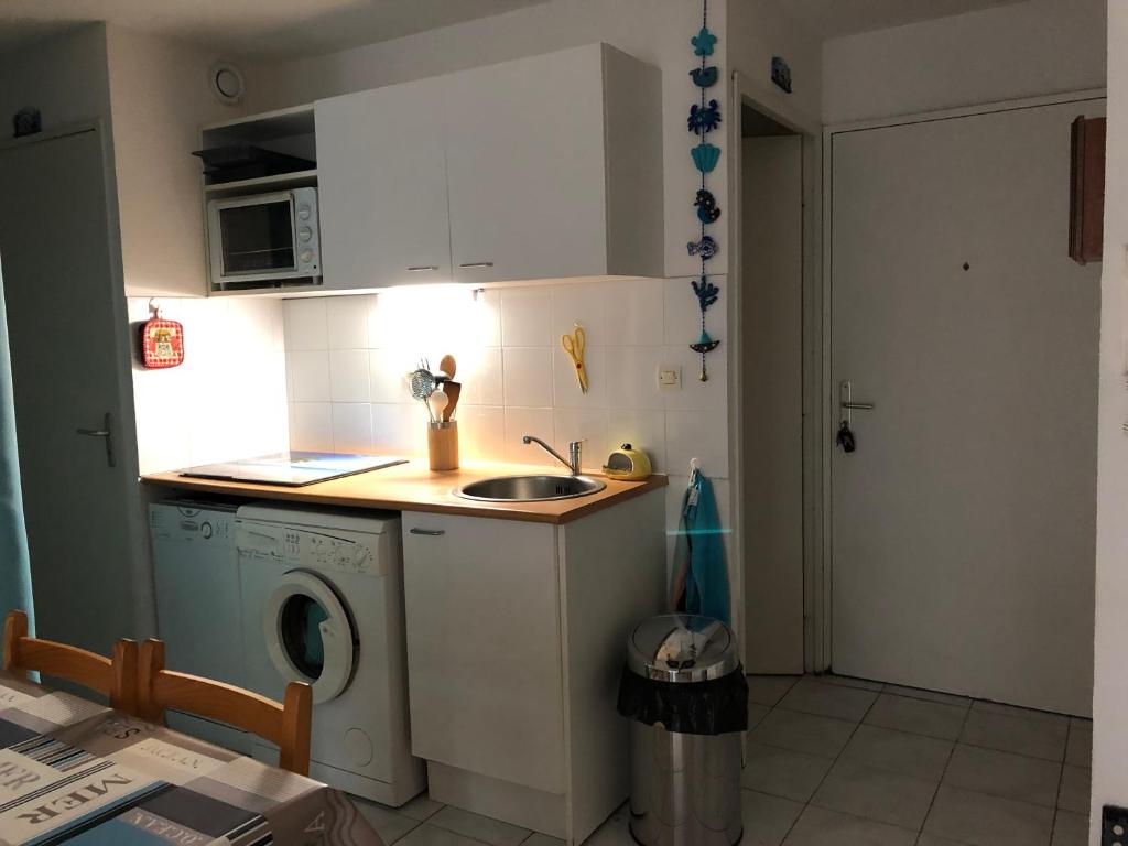 Coquet T2, quartier des quilles, climatisé, 300m des plages - 3