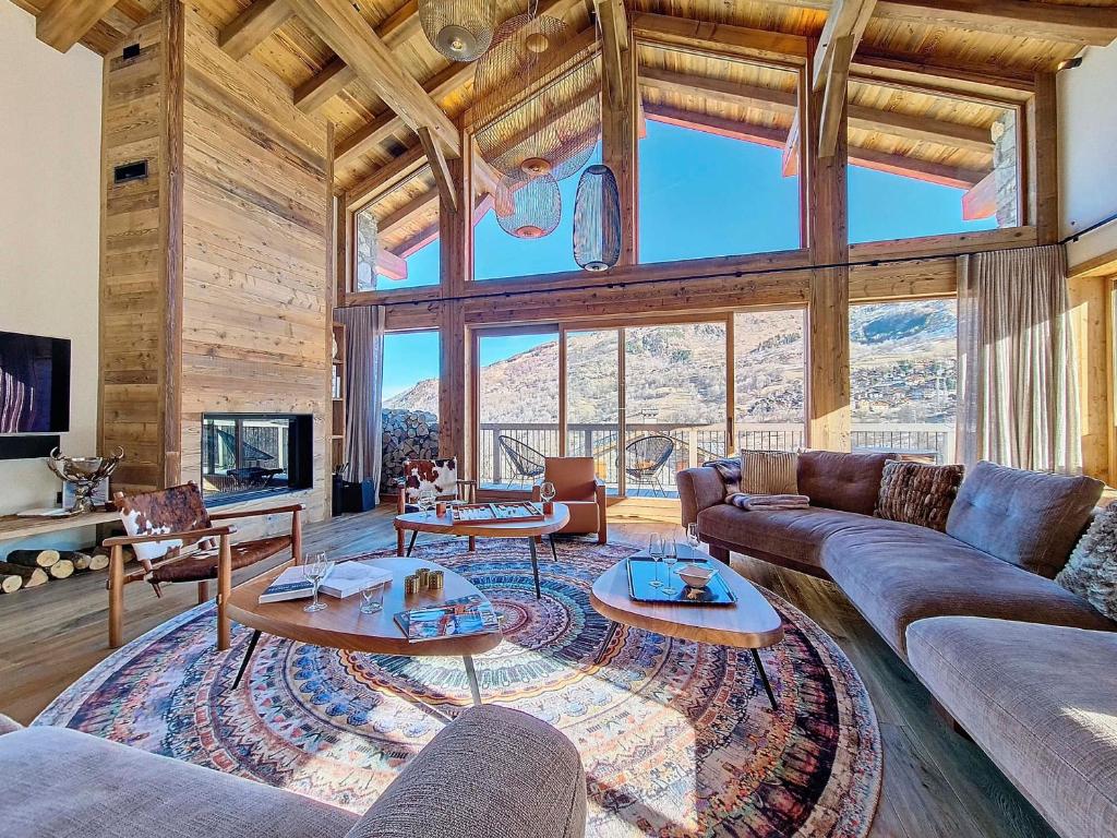 Chalet Haut de Gamme avec Spa et Salle de Cinéma, au Pied des Pistes des 3 Vallées - FR-1-344-1208 - 1