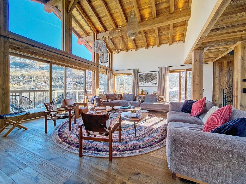 Chalet Haut de Gamme avec Spa et Salle de Cinéma, au Pied des Pistes des 3 Vallées - FR-1-344-1208 - 2