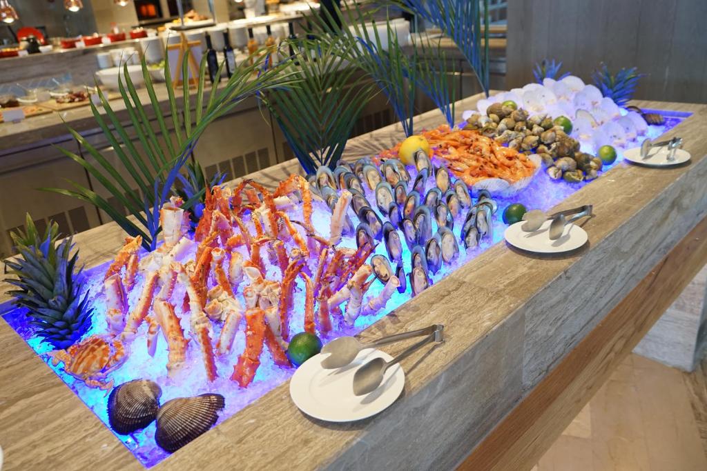 Comida y bebida