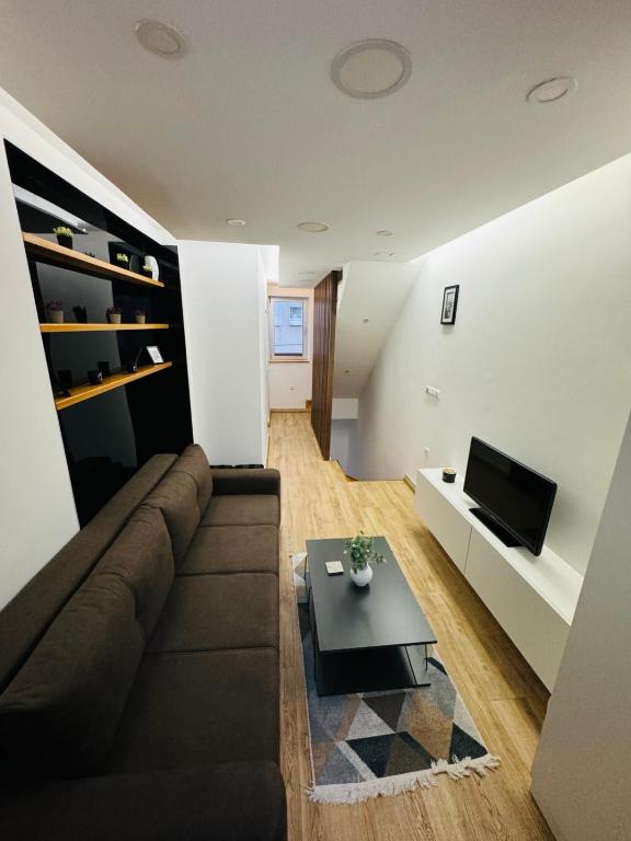 Apartment Oscar - 5