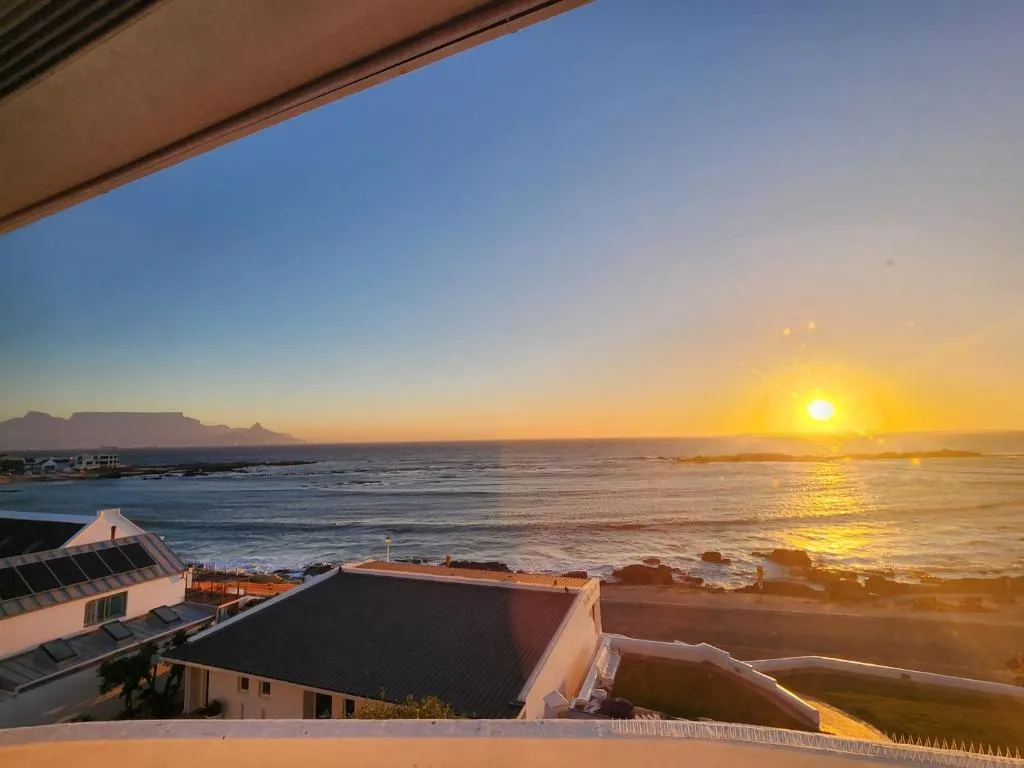 The Blue Peter Hotel, hotel v destinaci Bloubergstrand