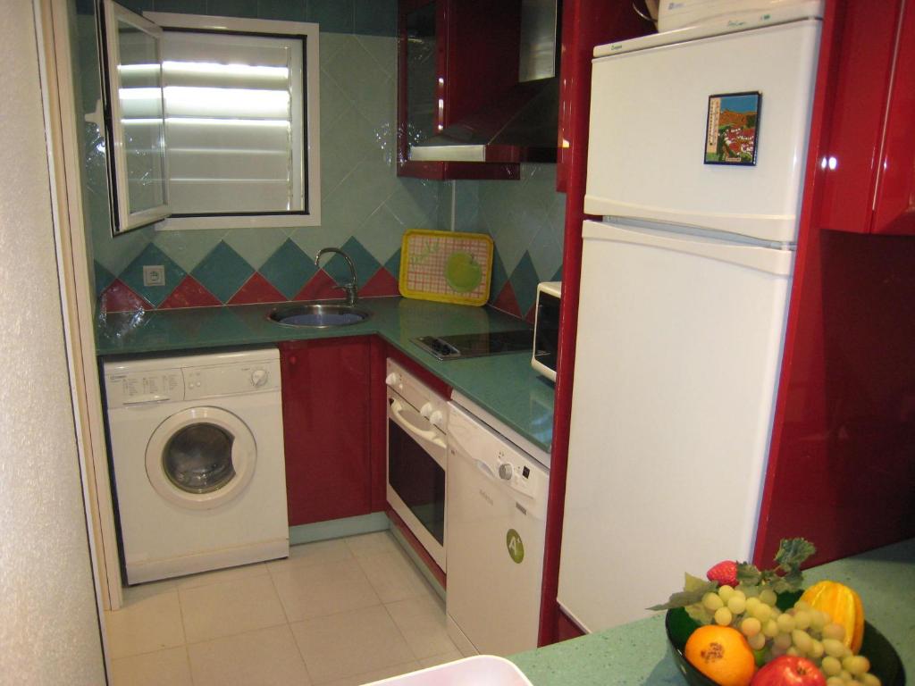 Apartamento de lujo cerca de la playa con piscina y terraza en L'Estartit - ES-323-21 - 4