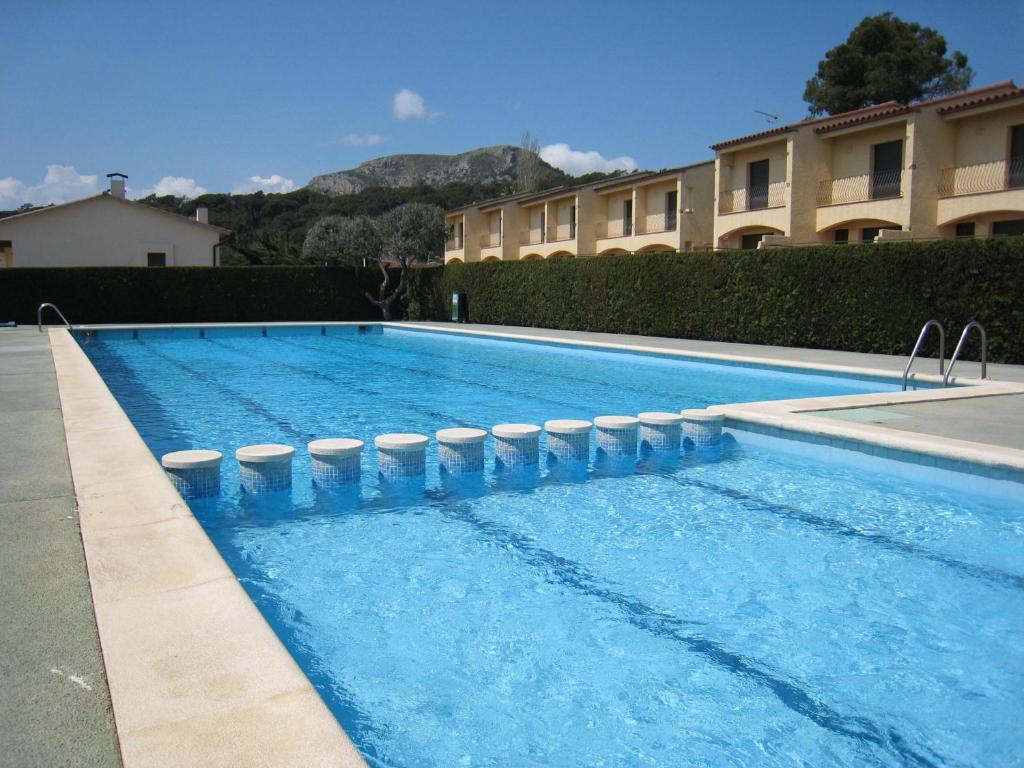 Casa moderna con piscina comunitaria, cerca de L'Estartit y actividades en la playa - ES-323-51 - 1