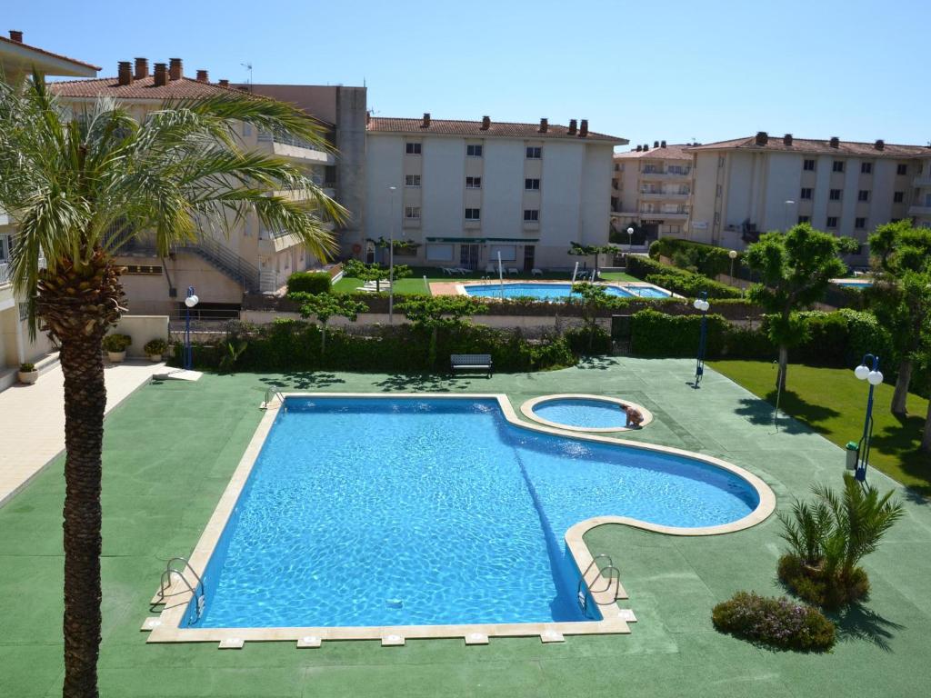 Apartamento Cerca de la Playa con Piscina y Terraza en l'Estartit - ES-323-25 - 2