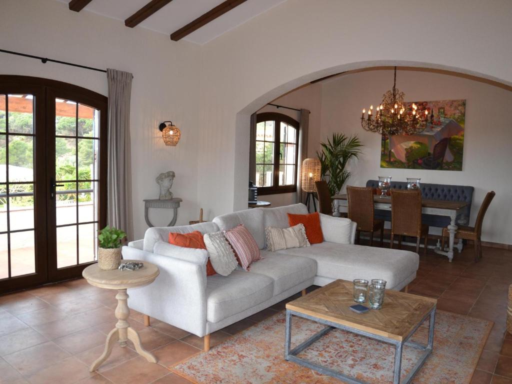 Villa de lujo independiente en L'Estartit con aire acondicionado - ES-323-33 - 5