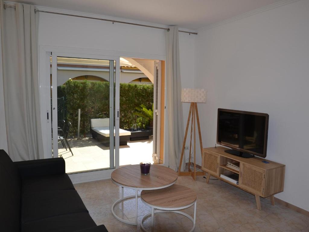 ¡Casa encantadora con piscina y cerca de la playa en L'Estartit! - ES-323-55 - 2