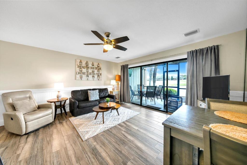 Lakefront 120, Destin