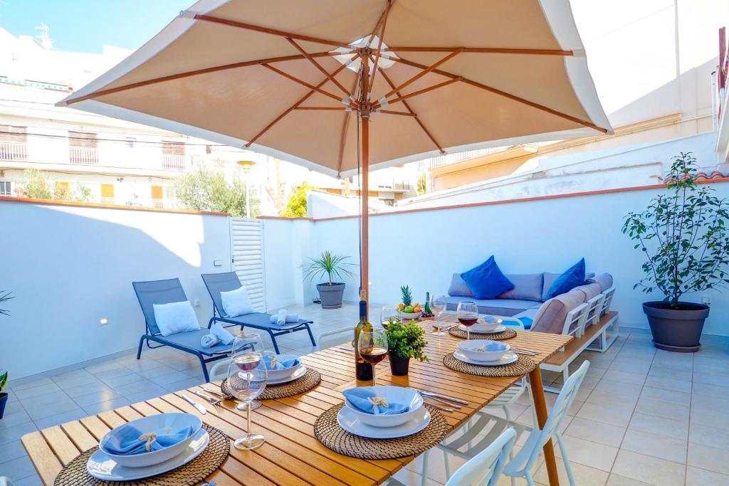Sebastian Patio by Hello Homes Sitges, Sitges