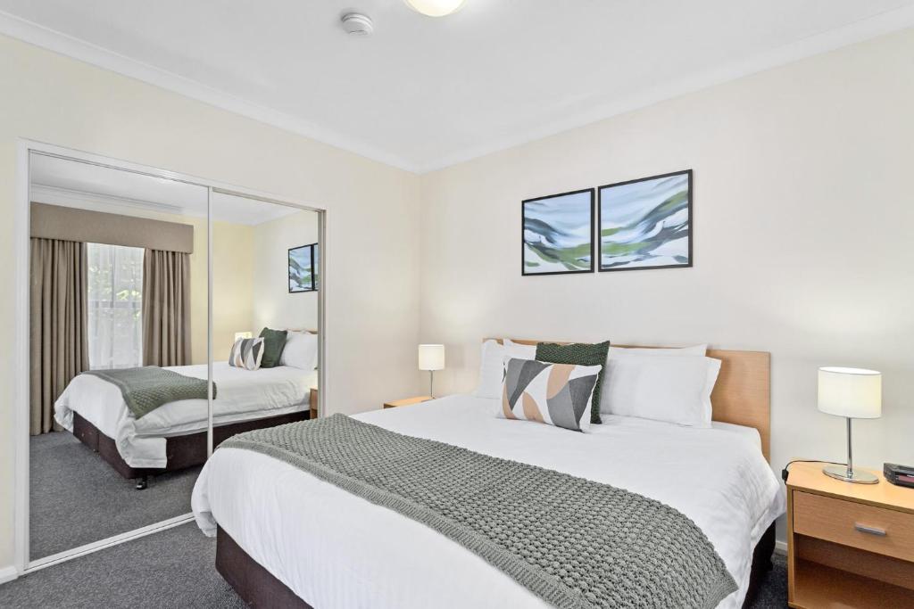 Northbridge Prime Location*2BR, Perth
