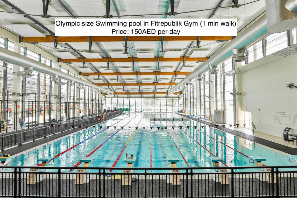 Swimming pool, Emirates Sports Hotel Apartments in Dubai
