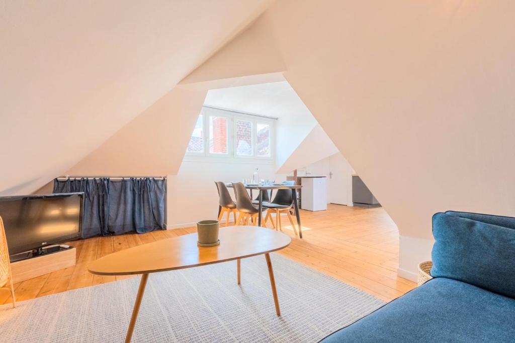 Bright one bedroom next to Wazemmes market - 3