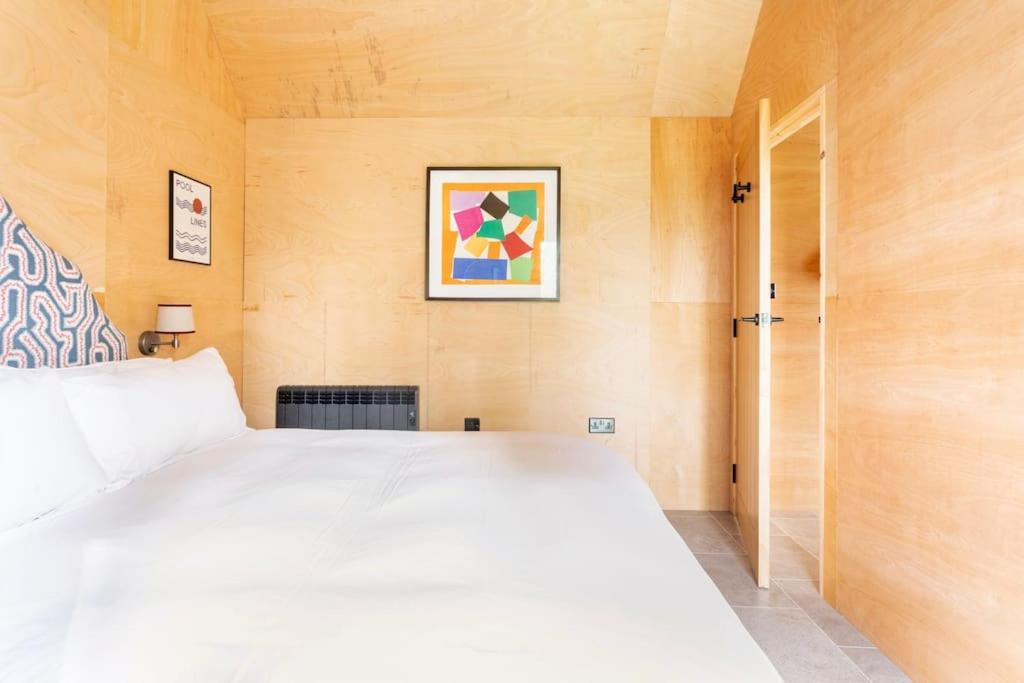 Cabin with a spectacular outlook, Dorchester