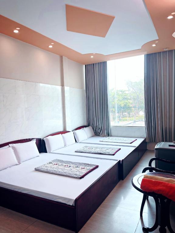 Nhà nghỉ Huy Hùng