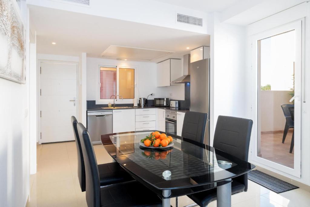 Victoria Sunny flat with sea and pool view - 3