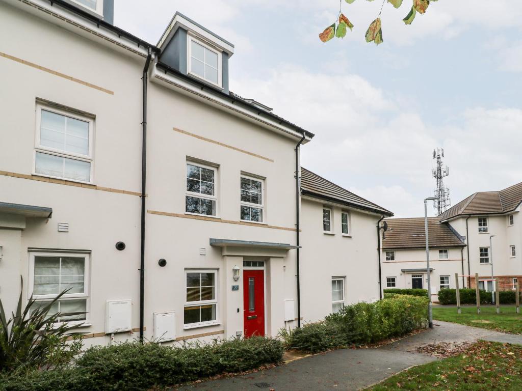 20 Bishops Way, Falmouth