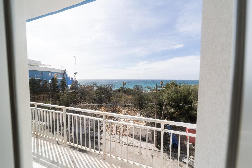 The Sunset - balcony with sea view - Baia Verde - Lido - by Click Salento - 2