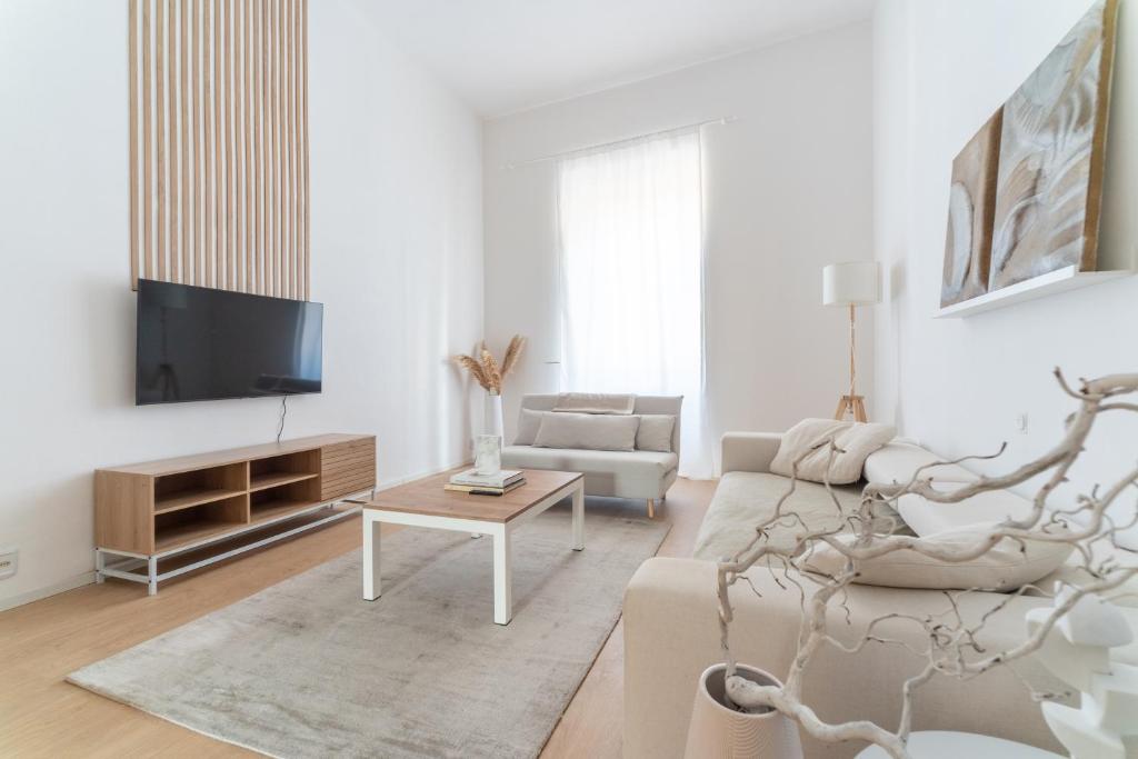 Grand Central 2 Bedrooms - Meliora Apartments - 3