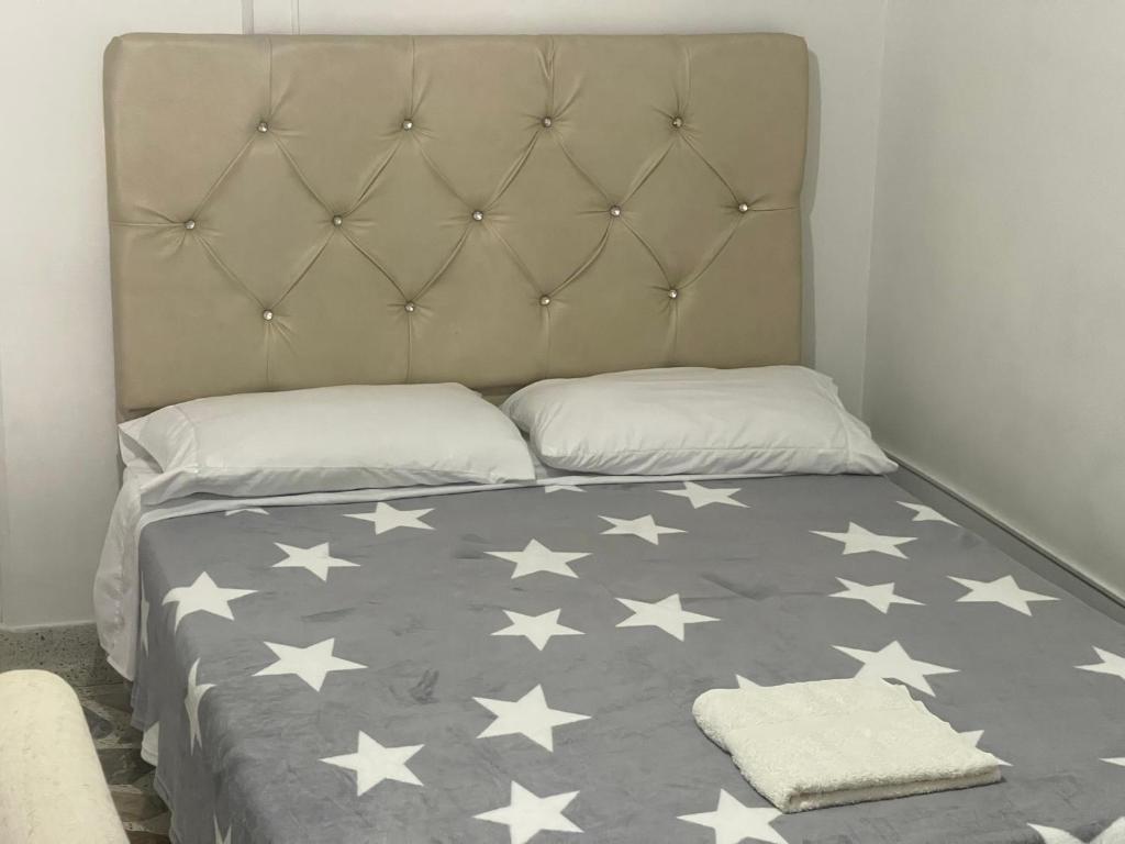 Apartamento cómodo en laureles , céntrico y bien ubicado Apto 301 - 4