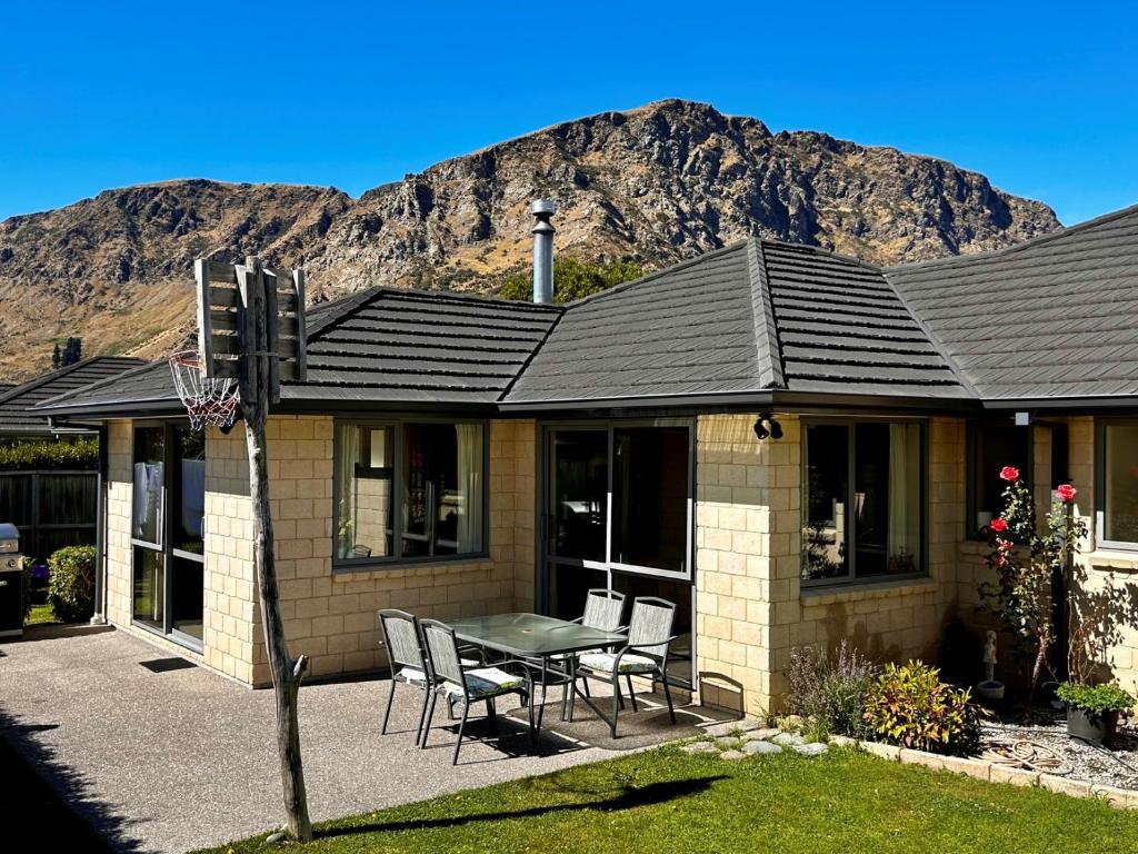 Alpine Mirage, Queenstown