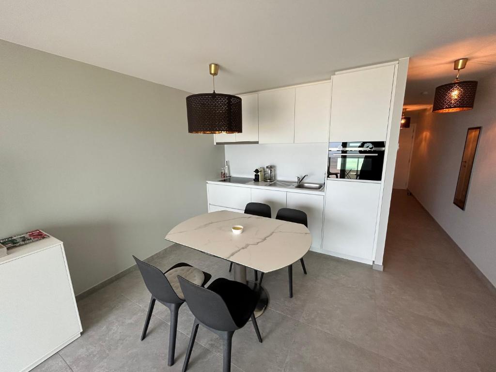 ROUL 0802 - Studio voor 4 personen, De Panne