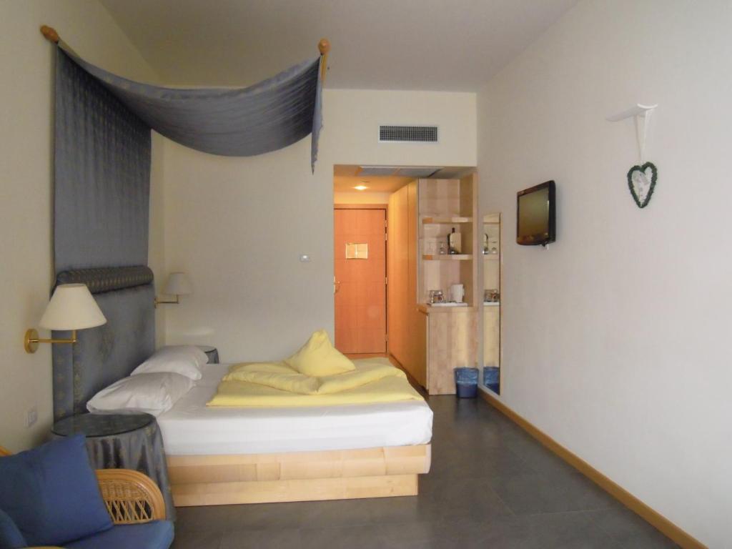 Beach Hotel Du Lac Malcesine — Hotel rooms in Malcesine, Veneto