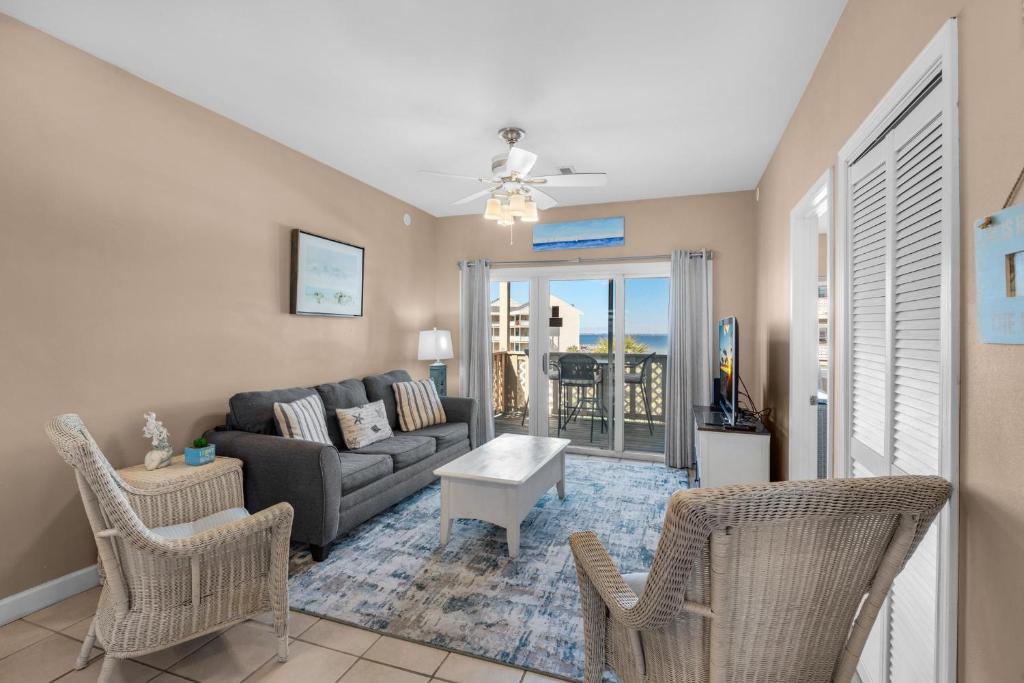 Baywatch F8, Pensacola Beach