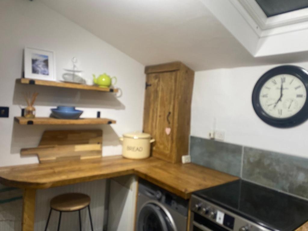 Horseshoe Cottage, Looe photo 6