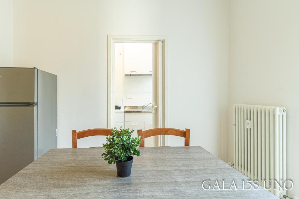 Galaxy 158 One Fiera with Free Parking - 3