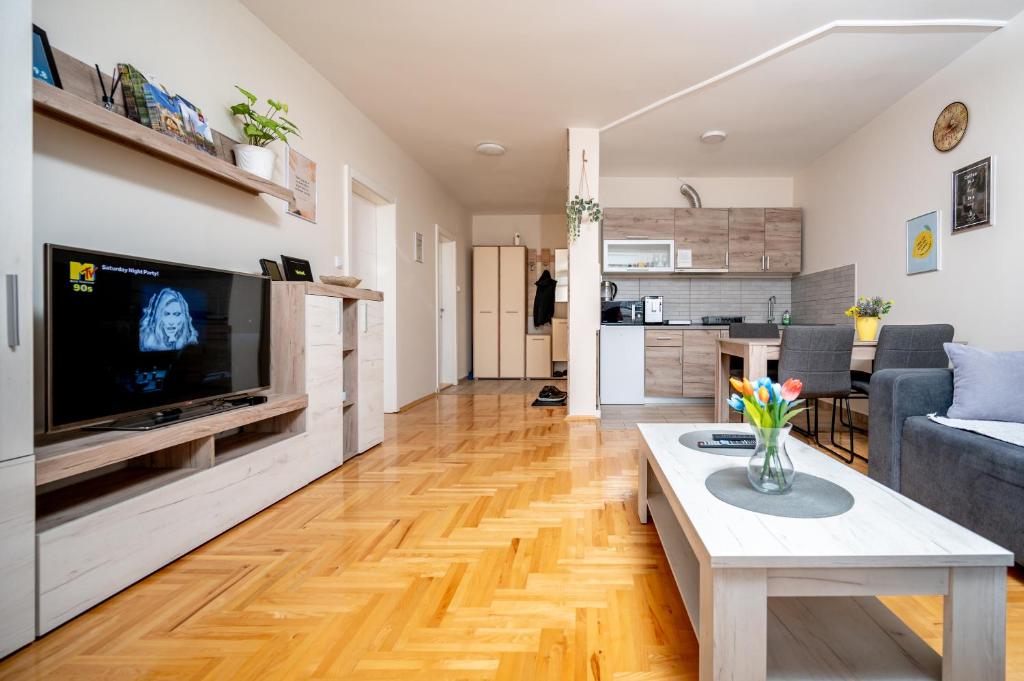 KC Apartment - 4
