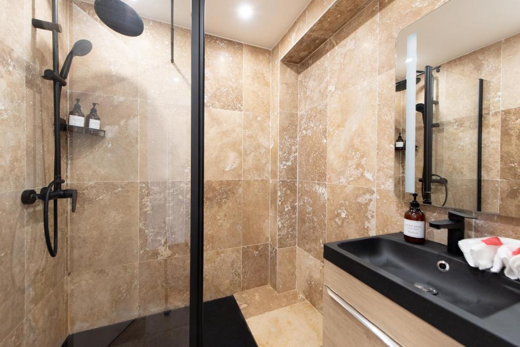 LE COCON- Jacuzzi & Sauna privés By SweetDreams - 5