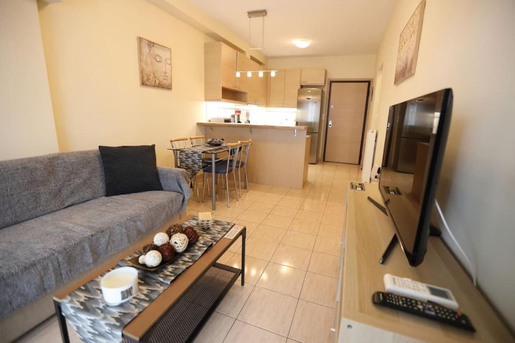 Thano's House 2 with Private Parking, Volos