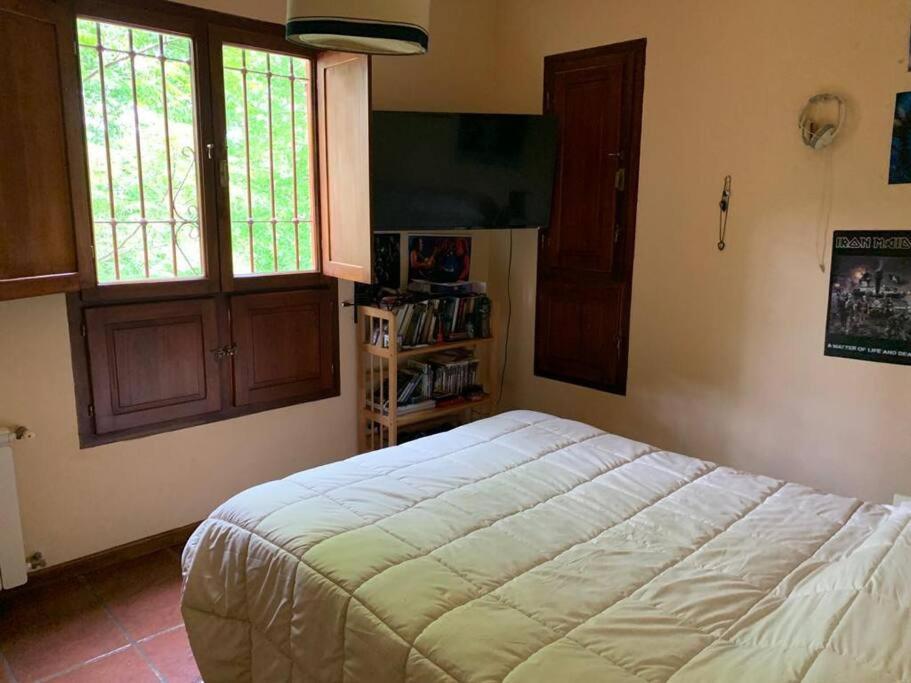 Casa con piscina y gran parque en Los Cardales - 3