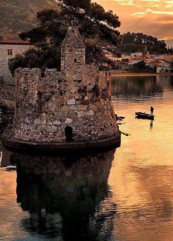 NAFPAKTOS-luxury suite, Nafpaktos