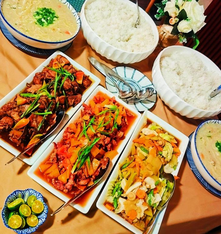 อาหารและเครื่องดื่ม