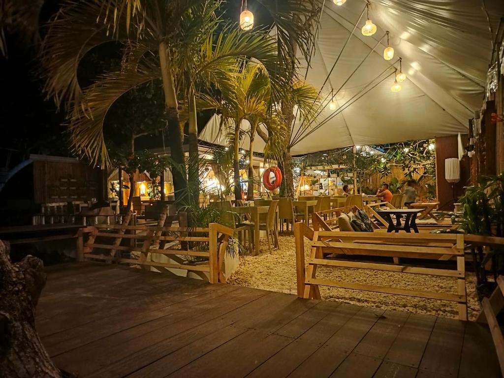 อาหารและเครื่องดื่ม