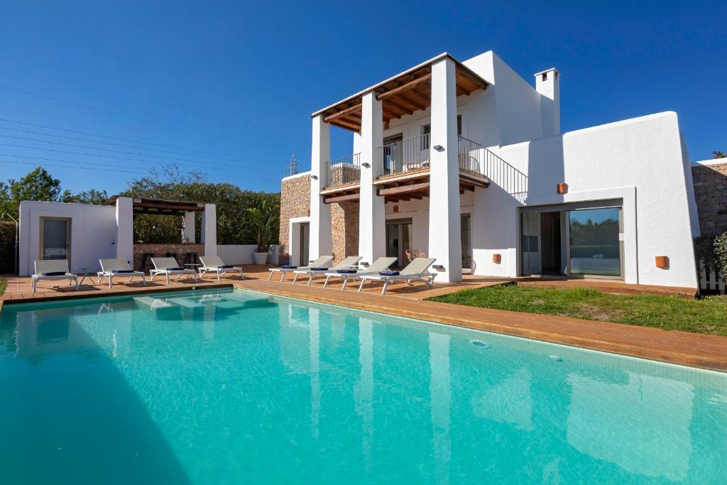Villa in Ibiza Town Sleeps 12 - 5